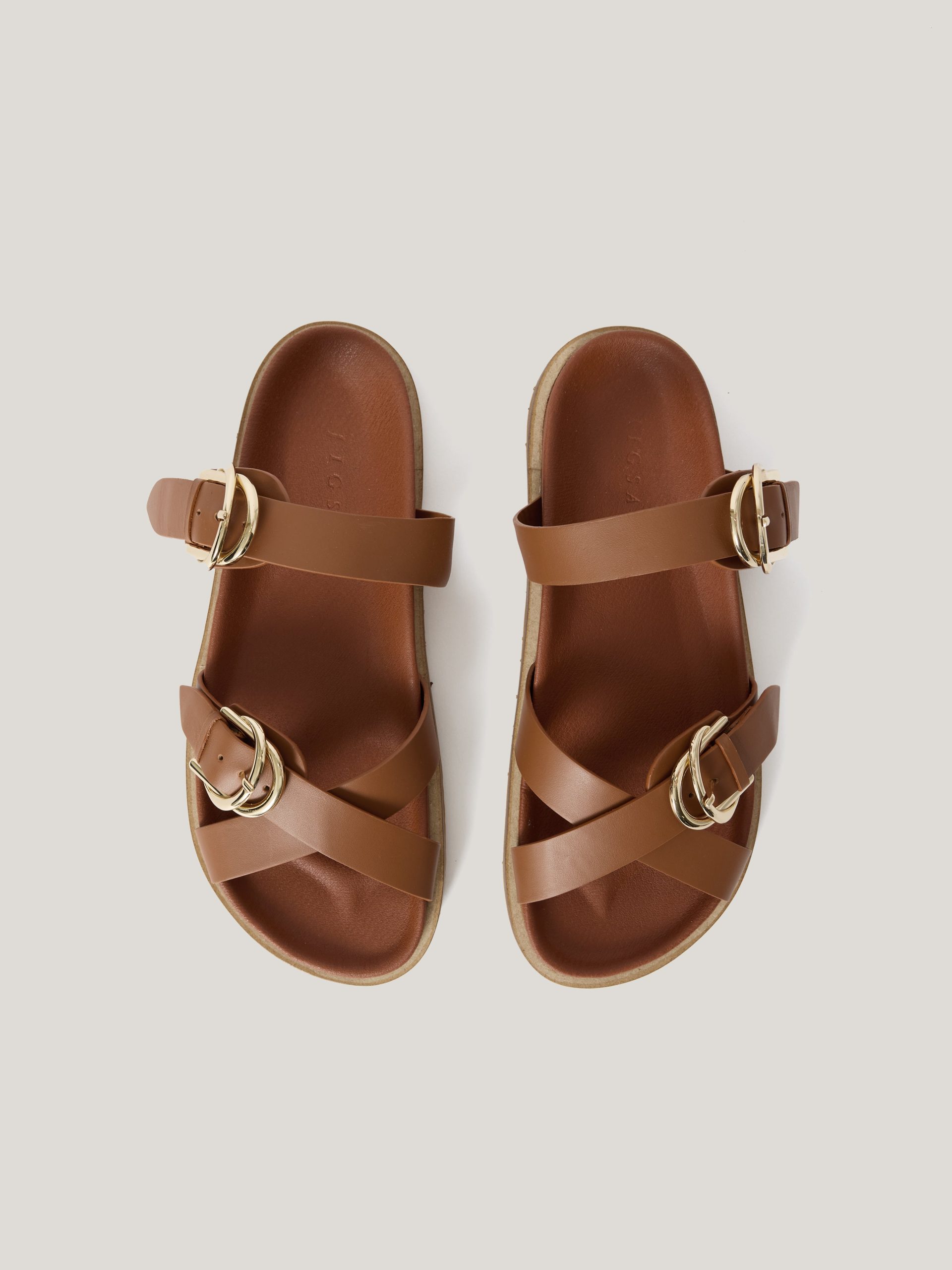 J51299_CR020_STILL_4_c47743a2-2cbd-47f3-b753-2899e385a7ec.jpg